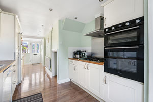 Kitchen/Breakfast- click for photo gallery